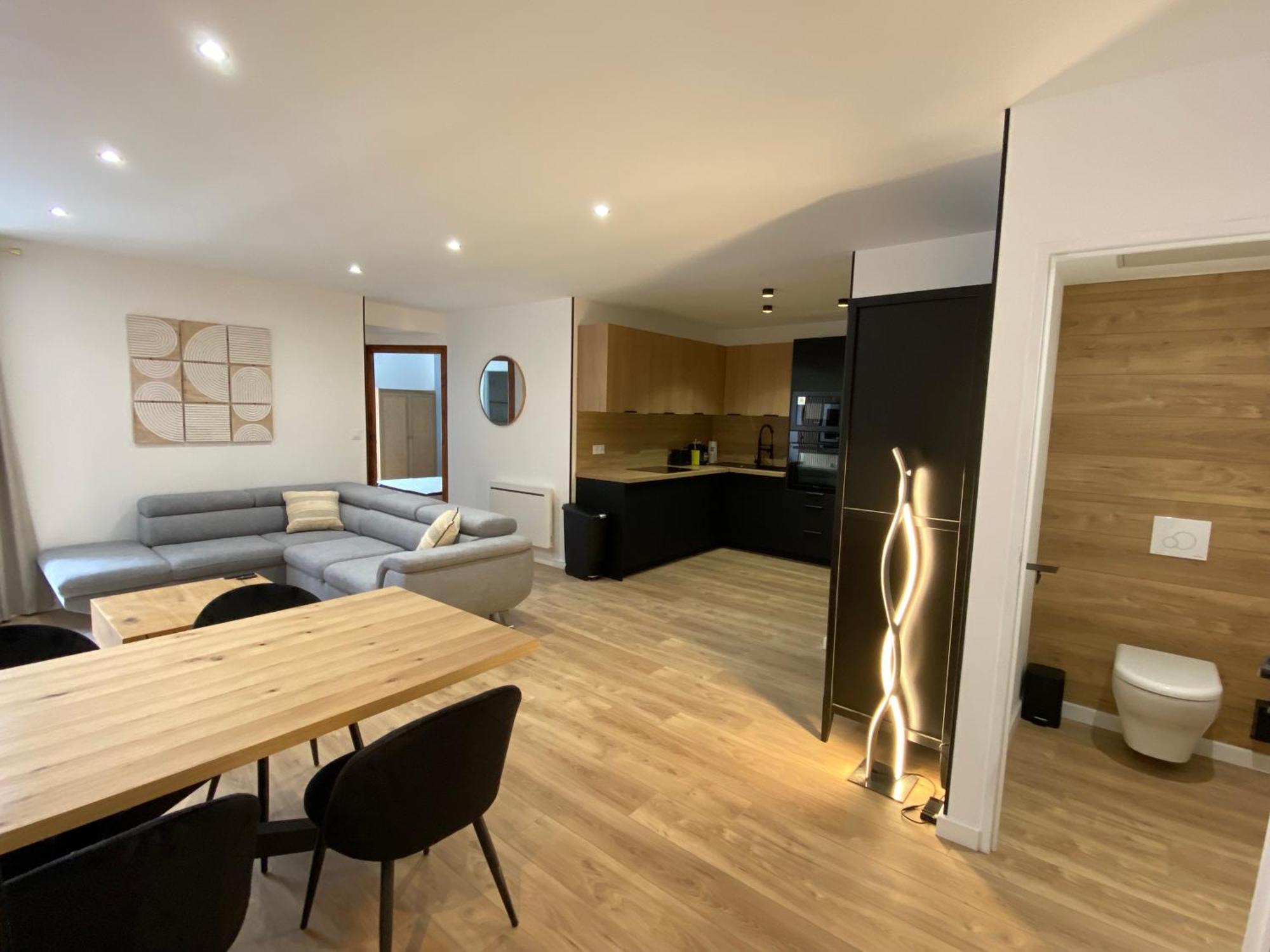 Ferienwohnung Madonna Elegance, Proche Sanctuaire, 95M2 Lourdes Exterior foto