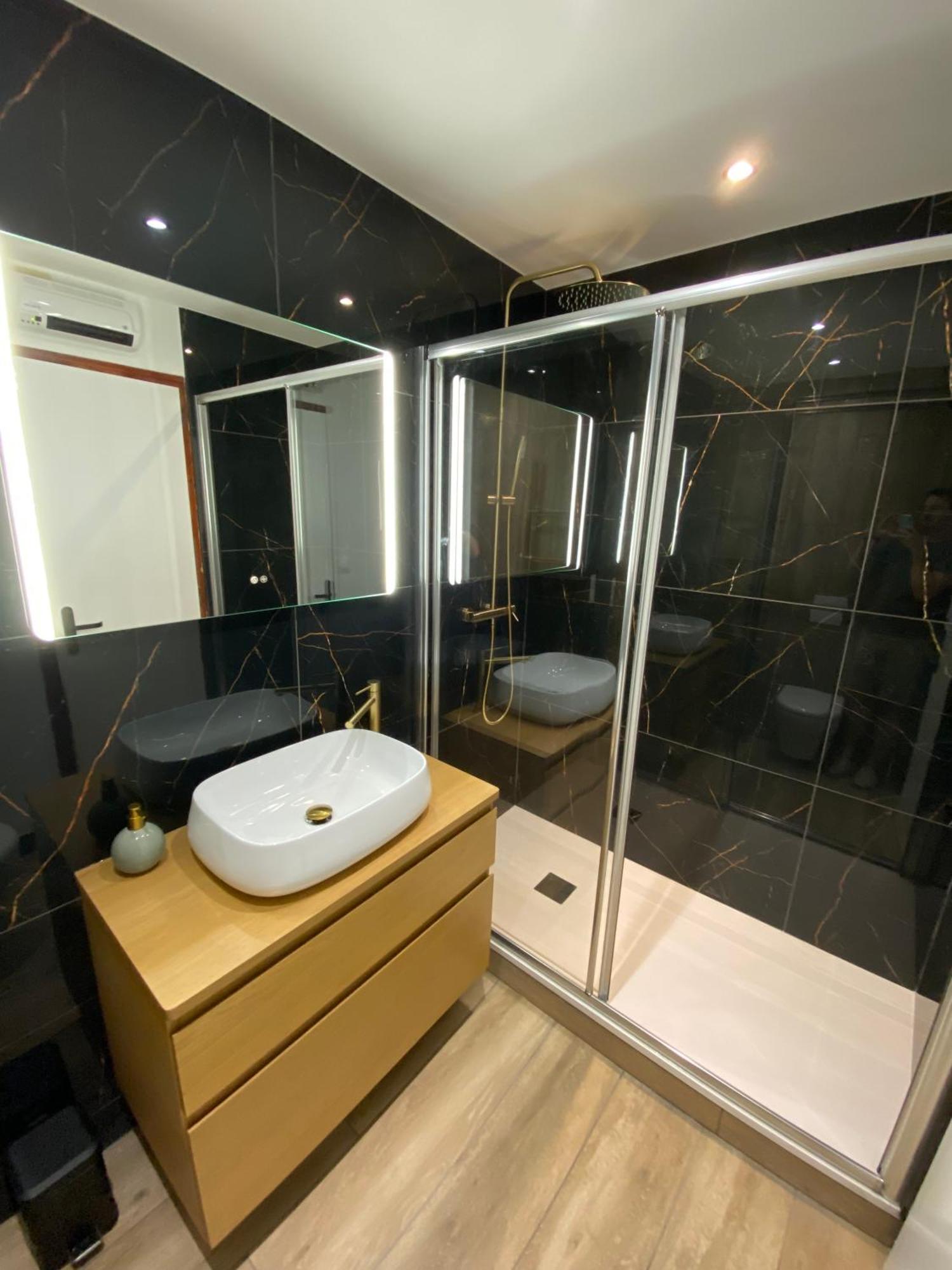 Ferienwohnung Madonna Elegance, Proche Sanctuaire, 95M2 Lourdes Exterior foto
