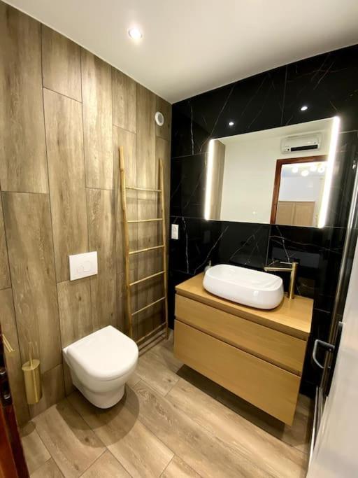 Ferienwohnung Madonna Elegance, Proche Sanctuaire, 95M2 Lourdes Exterior foto