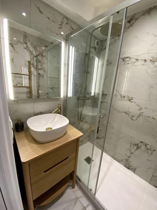 Ferienwohnung Madonna Elegance, Proche Sanctuaire, 95M2 Lourdes Exterior foto