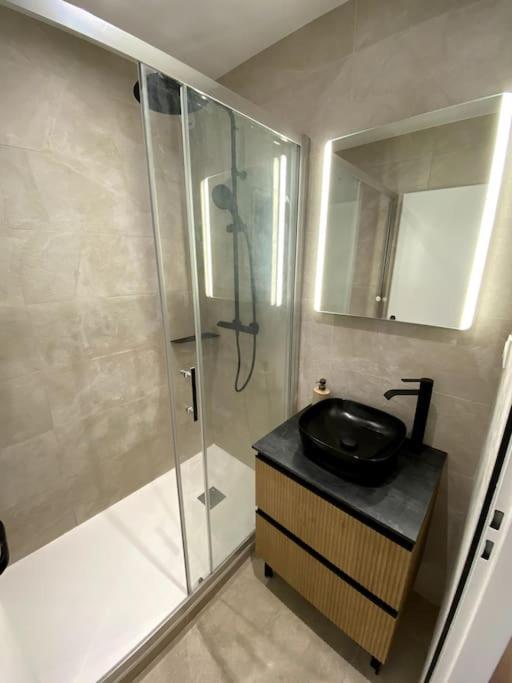 Ferienwohnung Madonna Elegance, Proche Sanctuaire, 95M2 Lourdes Exterior foto